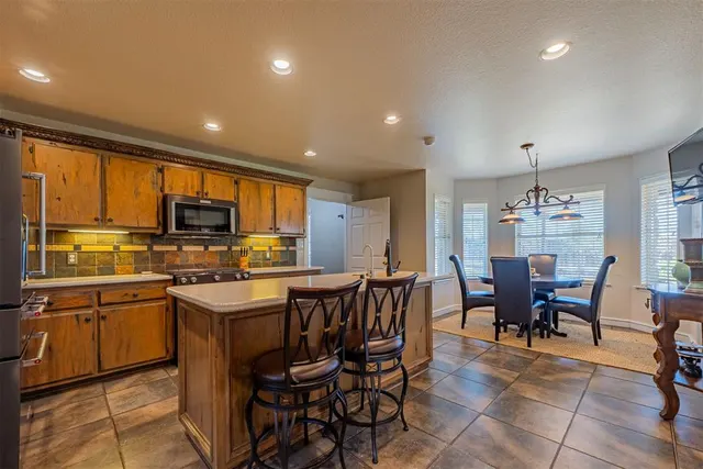 Photo 8 — 3900 Turtle Creek Road, Moore, OK 73160