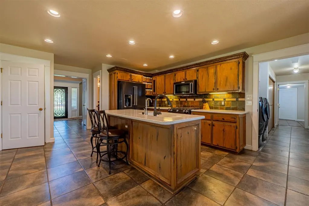 Photo 9 — 3900 Turtle Creek Road, Moore, OK 73160