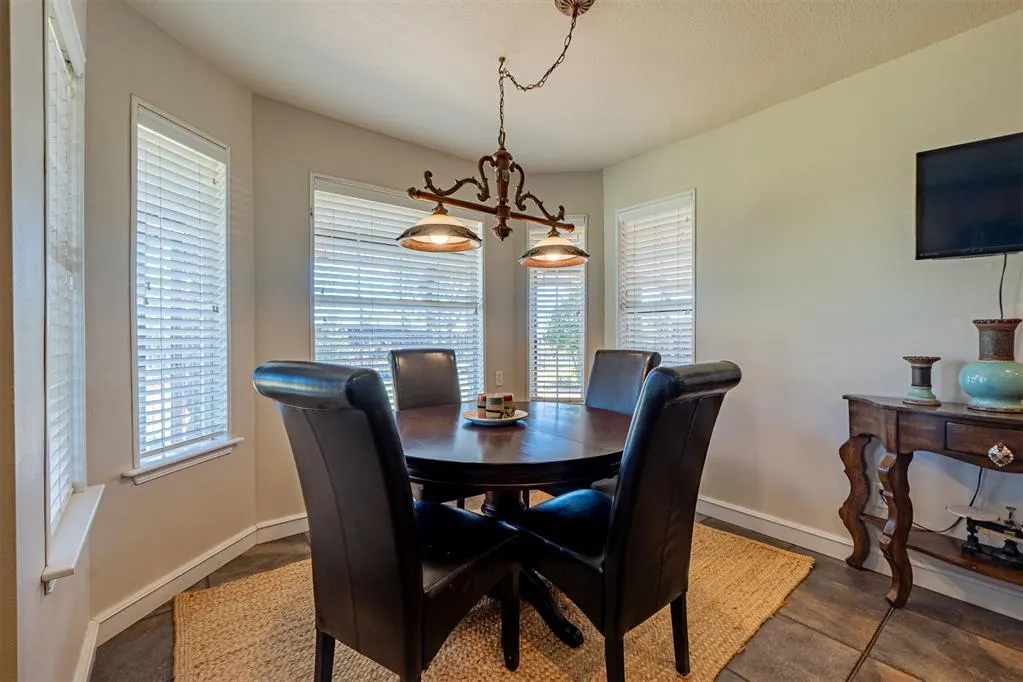 Photo 10 — 3900 Turtle Creek Road, Moore, OK 73160