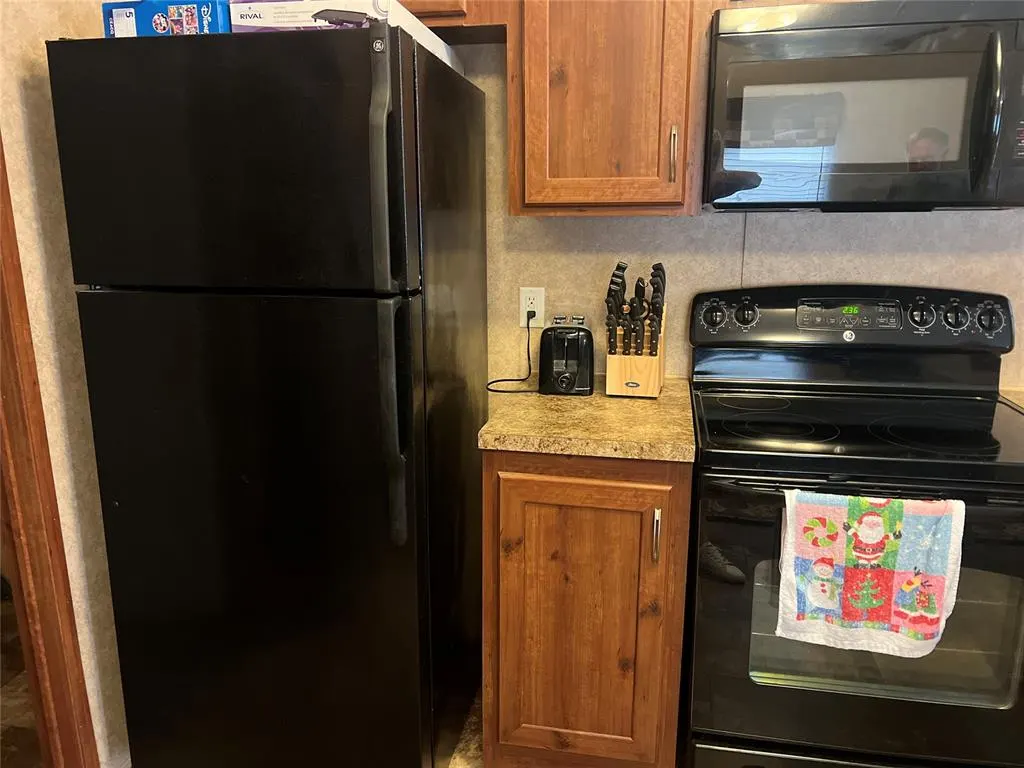 Photo 10 — 208 S Marilyn Street, Fort Cobb, OK 73038