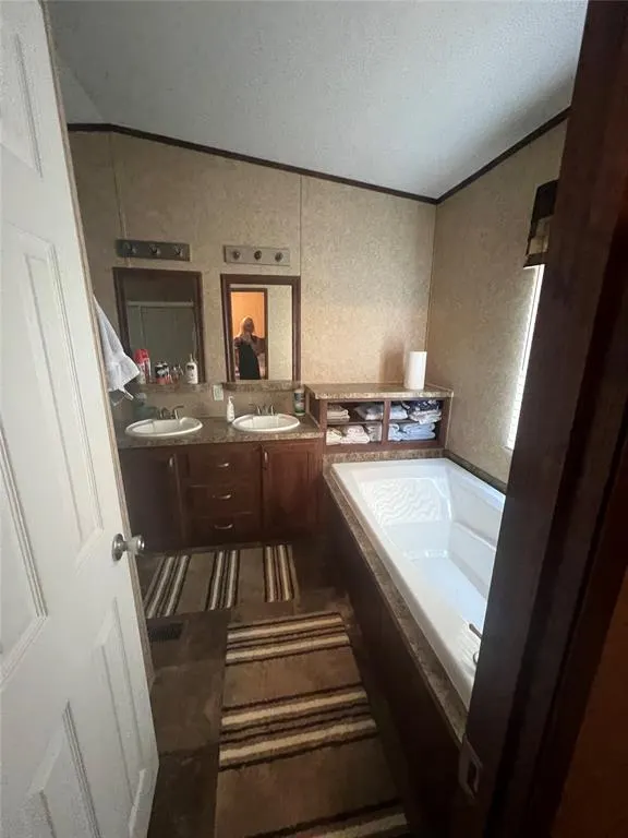 Photo 15 — 208 S Marilyn Street, Fort Cobb, OK 73038