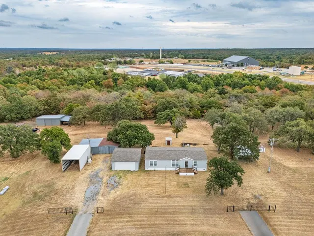 Photo 2 — 104854 S Highway 102, McLoud, OK 74851