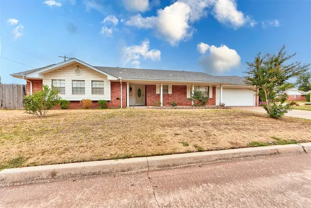 Photo 2 — 7400 NW 26th Street, Bethany, OK 73008