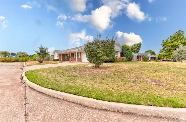 Photo 4 — 7400 NW 26th Street, Bethany, OK 73008