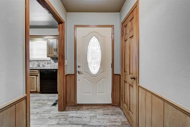 Photo 8 — 7400 NW 26th Street, Bethany, OK 73008