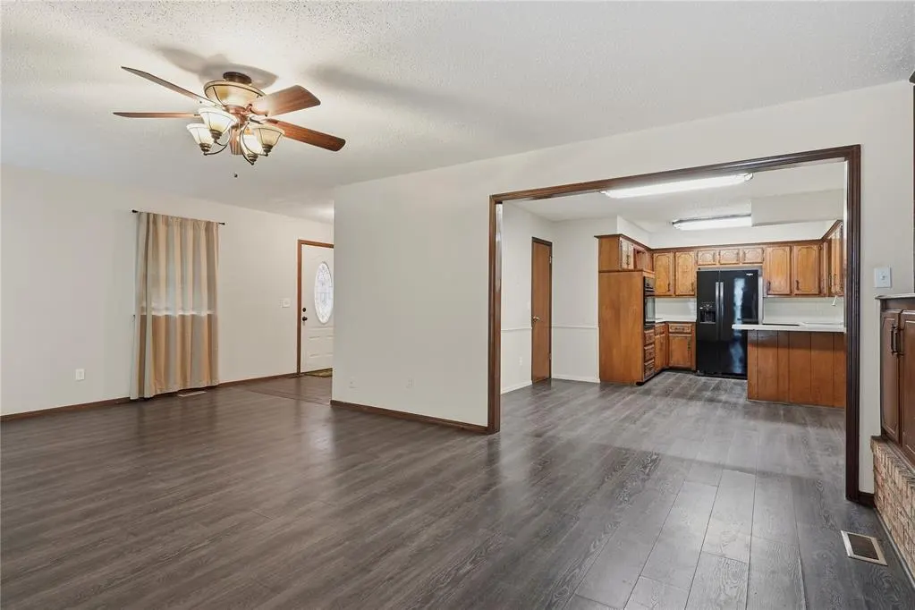 Photo 6 — 1701 Camelot Drive, Norman, OK 73069