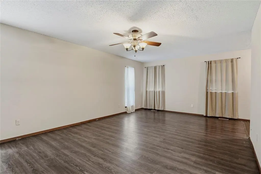 Photo 7 — 1701 Camelot Drive, Norman, OK 73069