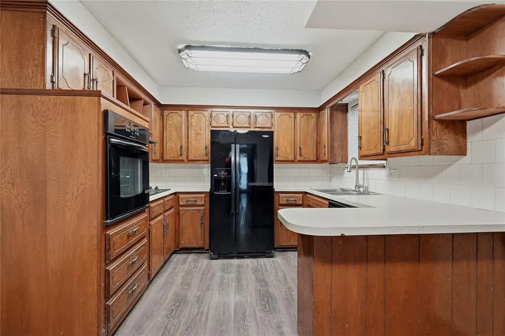 Photo 11 — 1701 Camelot Drive, Norman, OK 73069