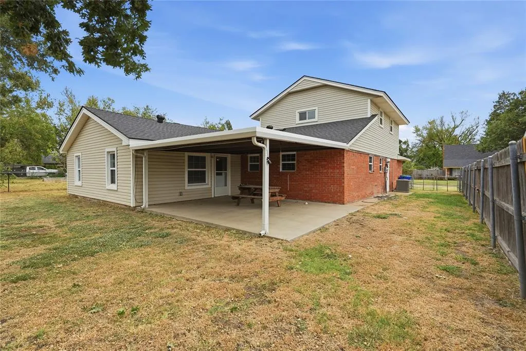 Photo 35 — 1701 Camelot Drive, Norman, OK 73069