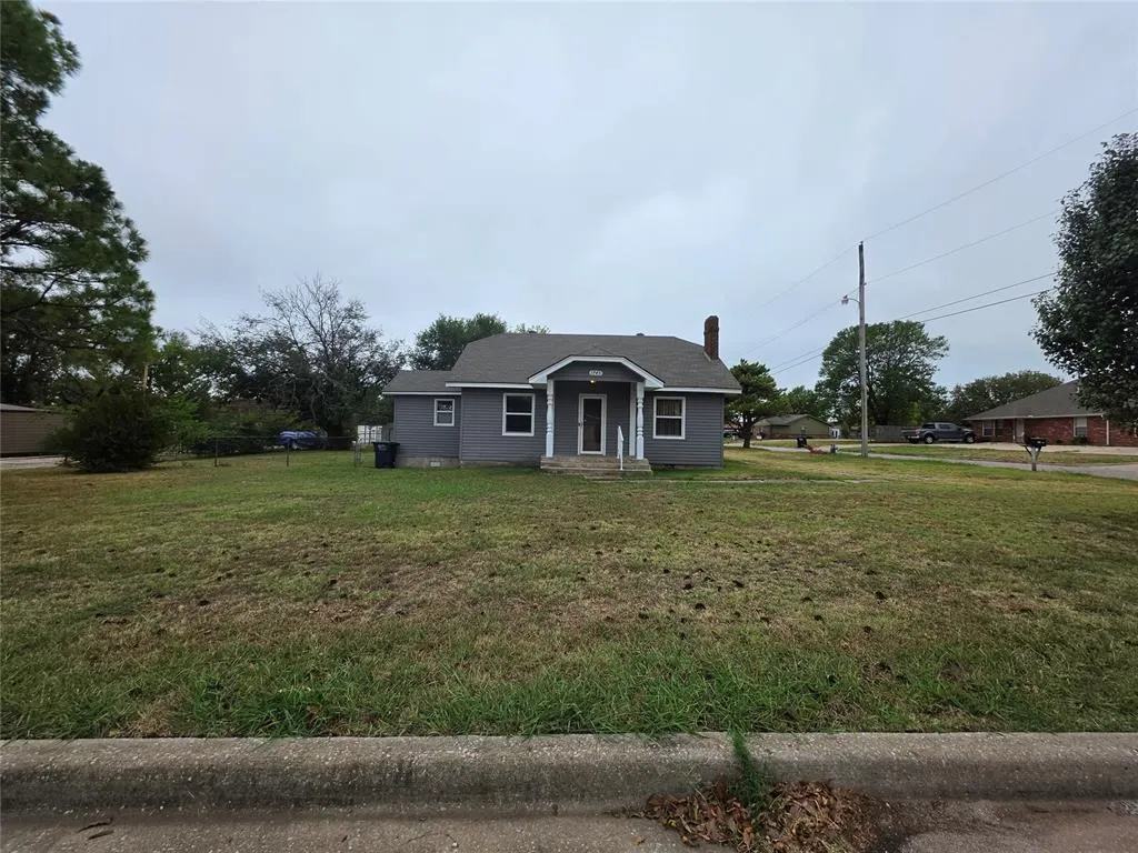 Front exterior — 1745 W Wiley Street, Shawnee, OK 74804
