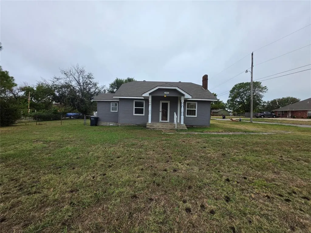 Photo 2 — 1745 W Wiley Street, Shawnee, OK 74804