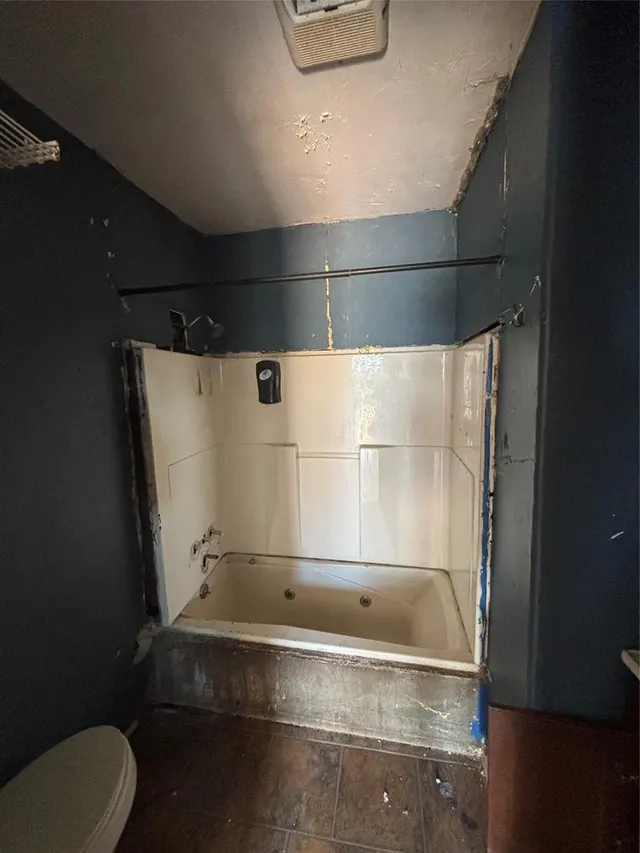 Photo 3 — 104 Valley View Drive, Shawnee, OK 74804