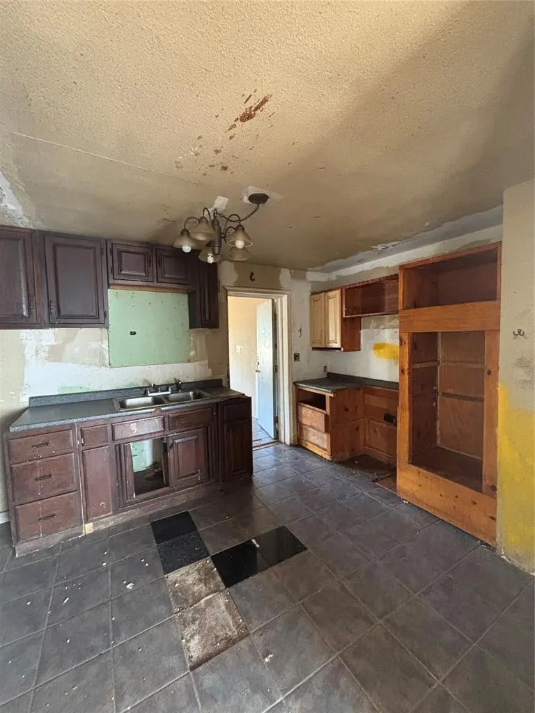 Photo 7 — 104 Valley View Drive, Shawnee, OK 74804