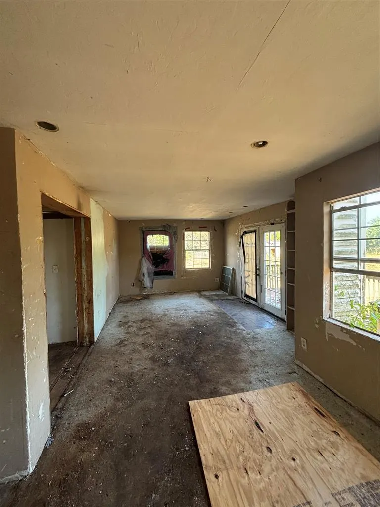 Photo 8 — 104 Valley View Drive, Shawnee, OK 74804