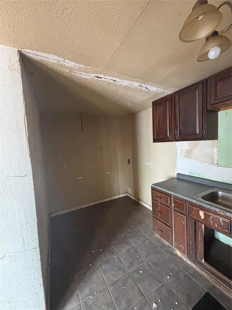 Photo 11 — 104 Valley View Drive, Shawnee, OK 74804