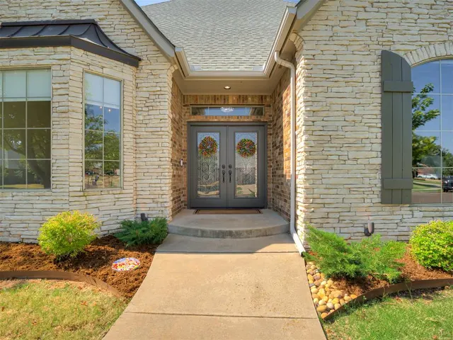 Photo 2 — 12609 Olivine Terrace, Oklahoma City, OK 73170