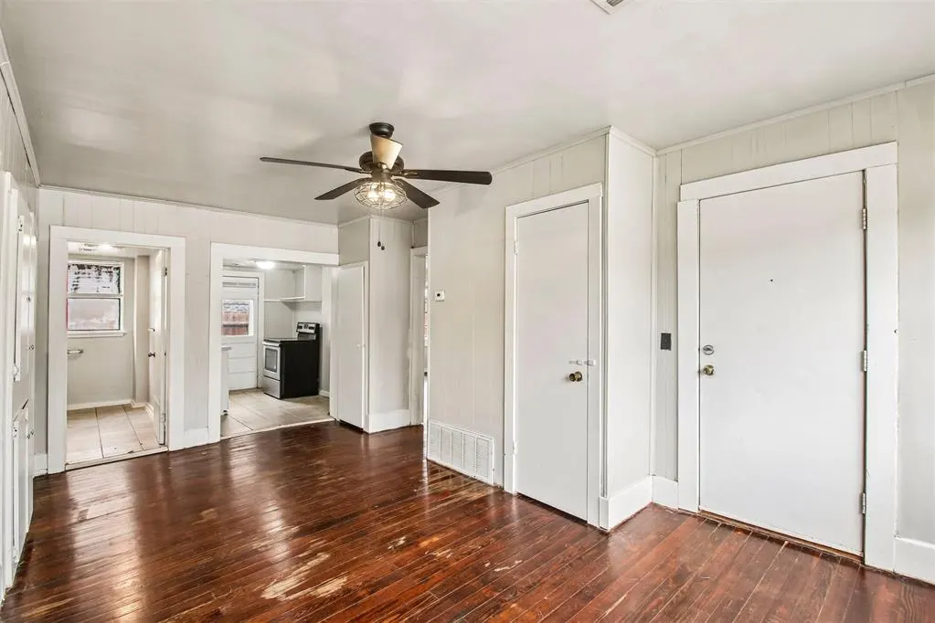 Photo 11 — 3034 NW 19th Street, Oklahoma City, OK 73107