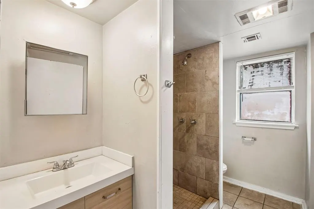 Photo 17 — 3034 NW 19th Street, Oklahoma City, OK 73107