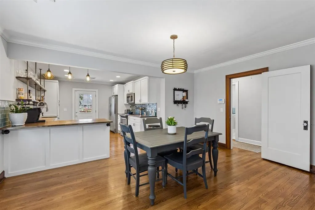 Photo 2 — 949 NE 19th Street, Oklahoma City, OK 93105