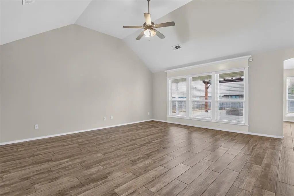 Photo 10 — 11108 SW 32nd Street, Yukon, OK 73099