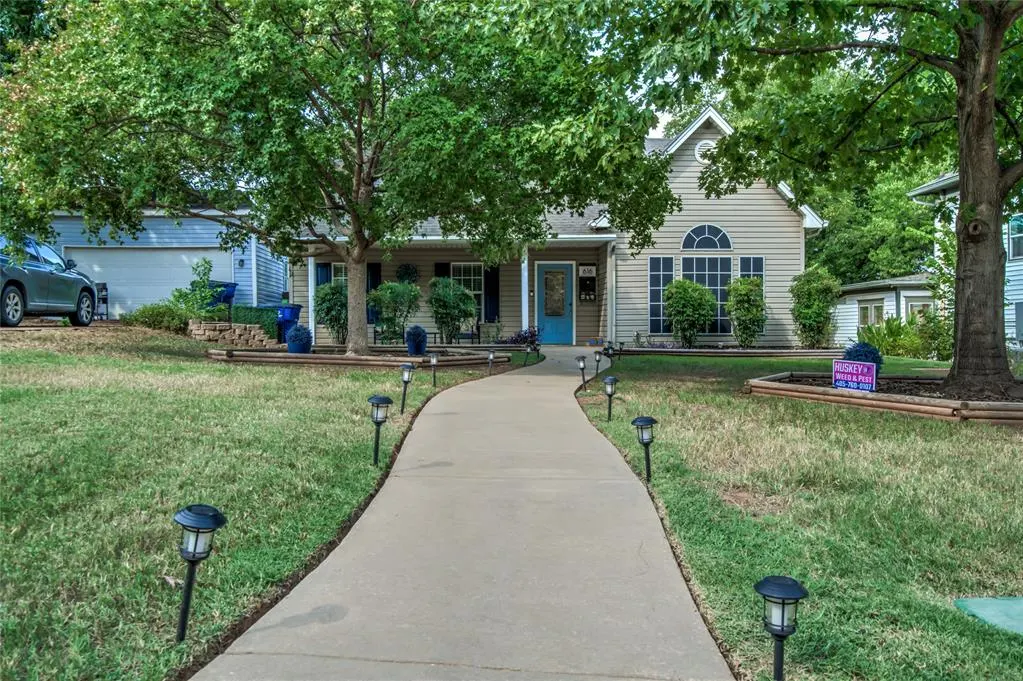 Front exterior — 616 E Washington Avenue, Guthrie, OK 73044