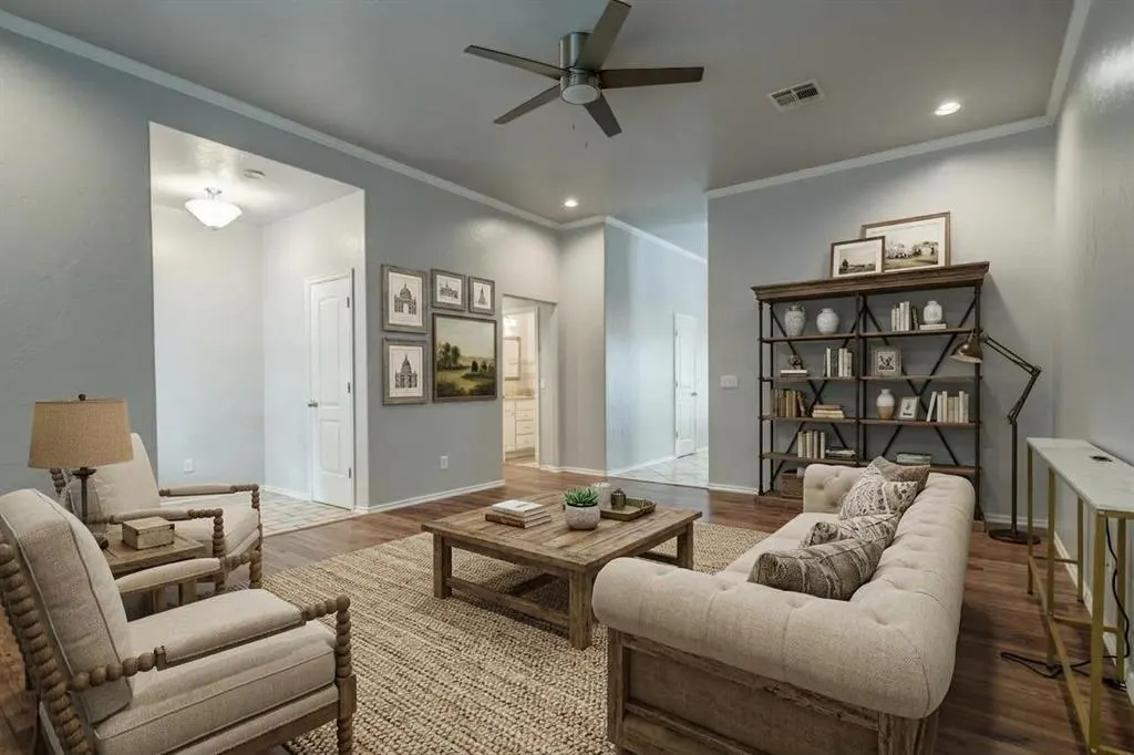 Photo 6 — 616 E Washington Avenue, Guthrie, OK 73044