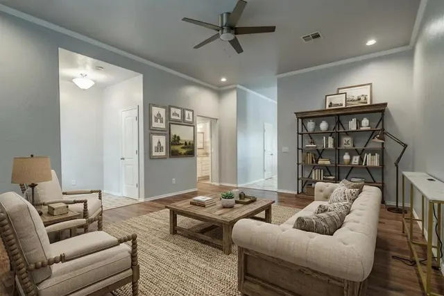 Photo 6 — 616 E Washington Avenue, Guthrie, OK 73044