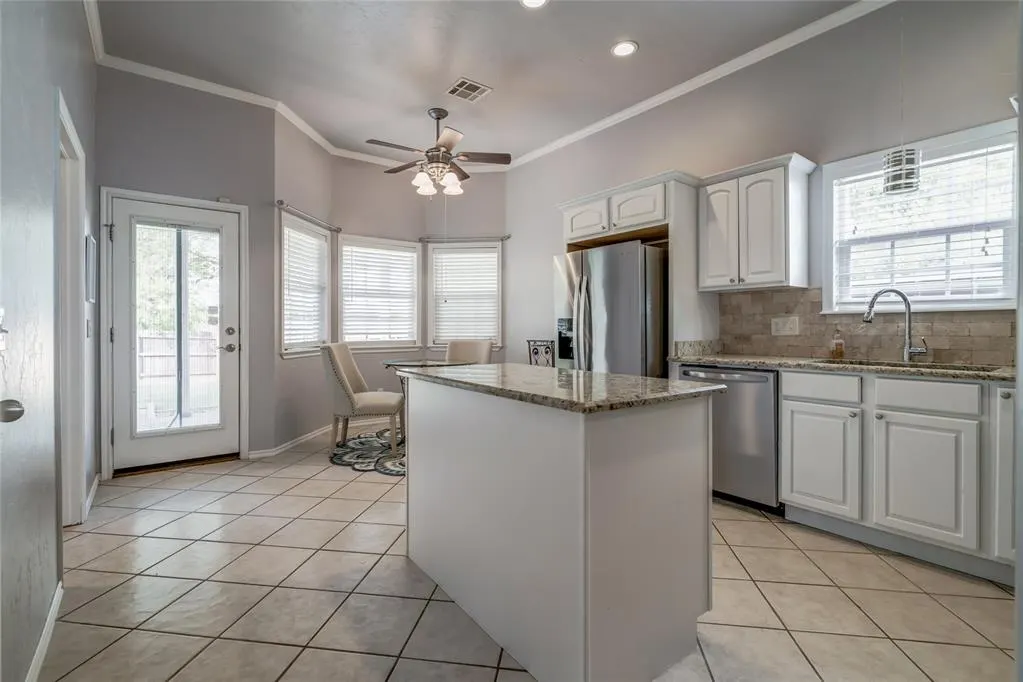 Photo 11 — 616 E Washington Avenue, Guthrie, OK 73044