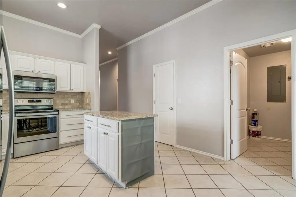 Photo 17 — 616 E Washington Avenue, Guthrie, OK 73044