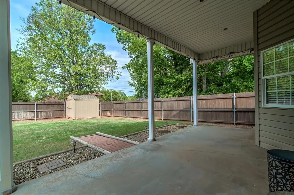 Photo 33 — 616 E Washington Avenue, Guthrie, OK 73044