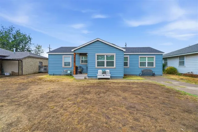 Photo 2 — 615 N Lowe Street, Hobart, OK 73651