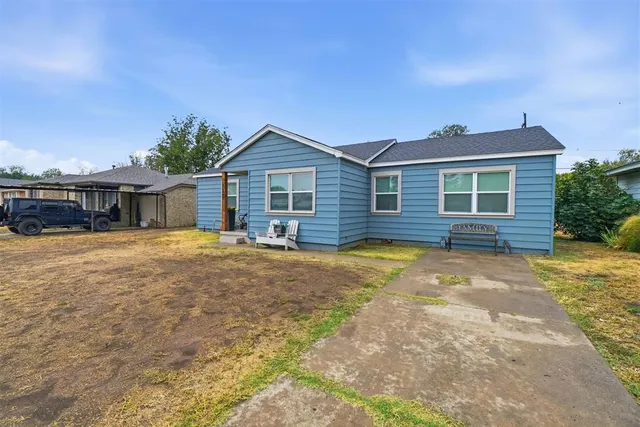 Photo 4 — 615 N Lowe Street, Hobart, OK 73651