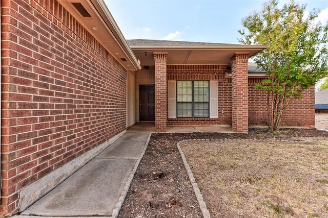 Photo 5 — 11642 Tyson Court, Midwest City, OK 73130