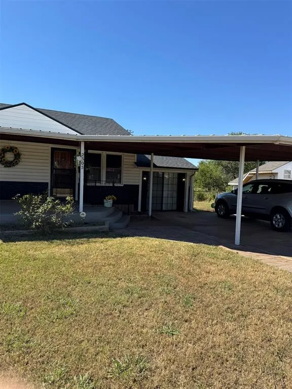Front exterior — 2505 Mickey Road, Del City, OK 73115