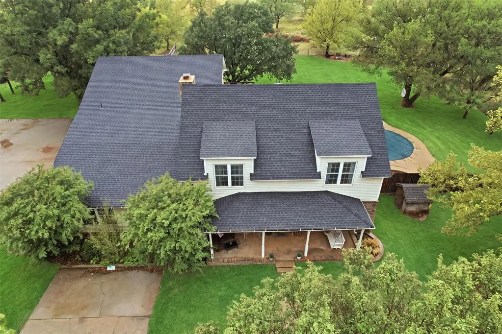 Photo 3 — 10935 N 2080 Road, Canute, OK 73626
