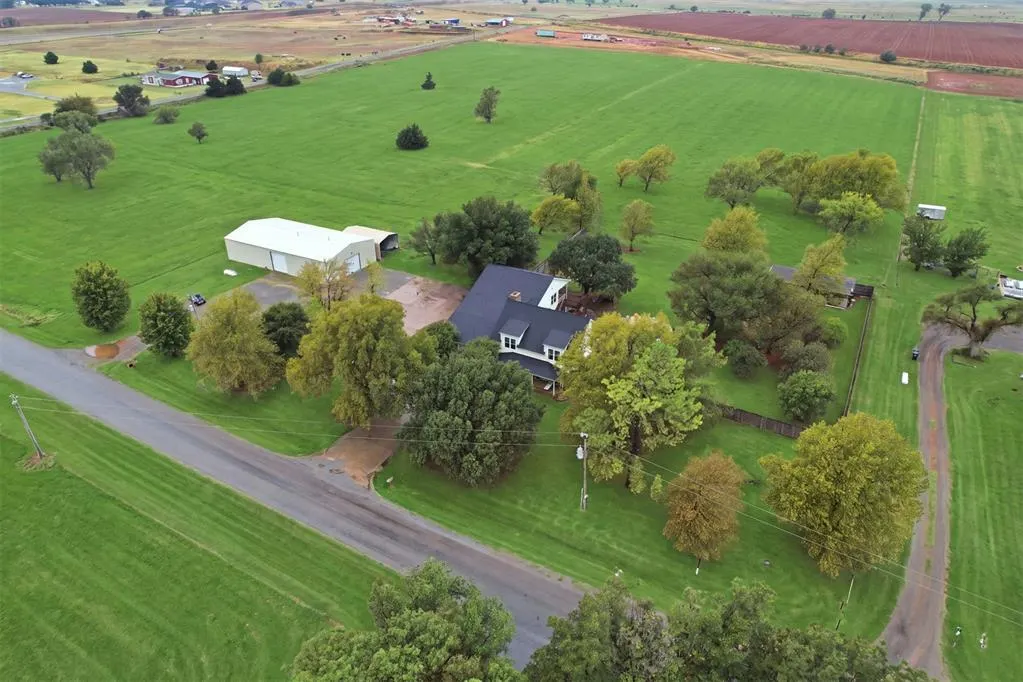 Photo 5 — 10935 N 2080 Road, Canute, OK 73626