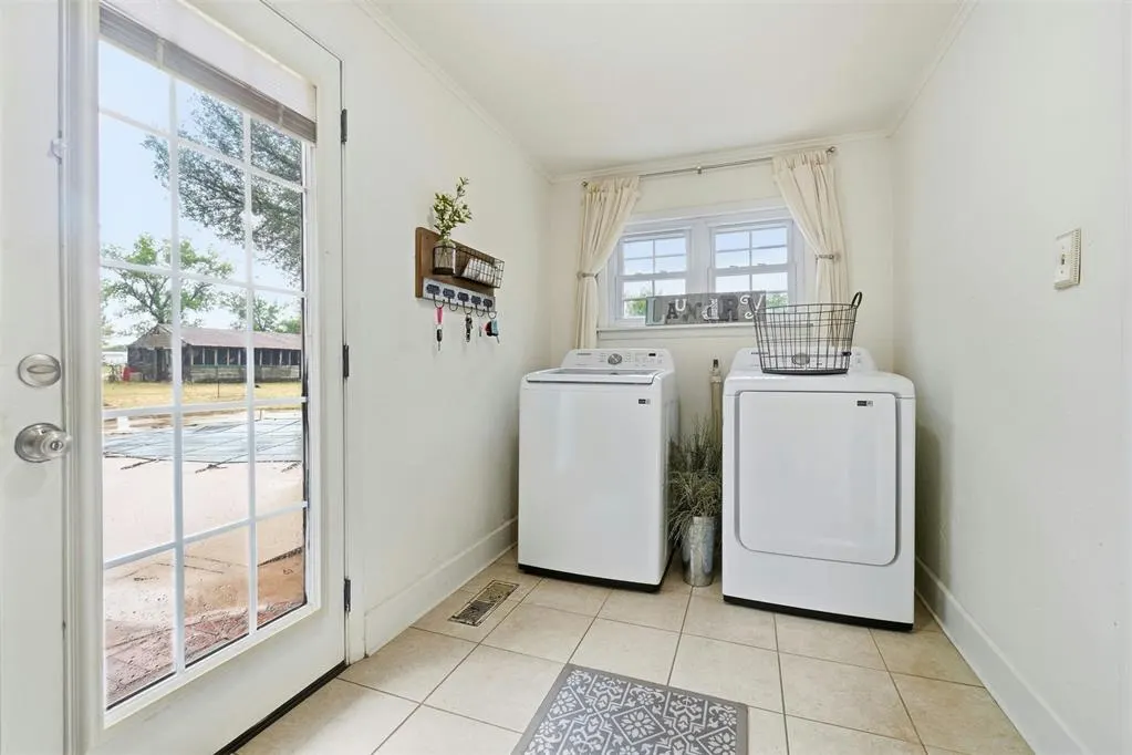 Photo 32 — 10935 N 2080 Road, Canute, OK 73626