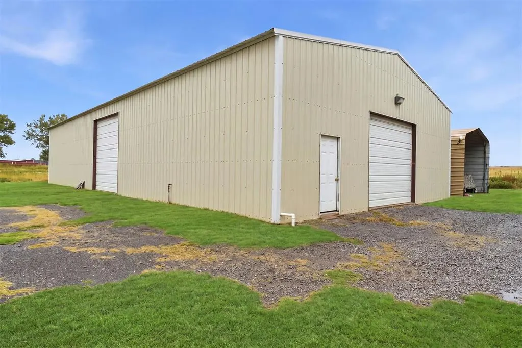 Photo 38 — 10935 N 2080 Road, Canute, OK 73626