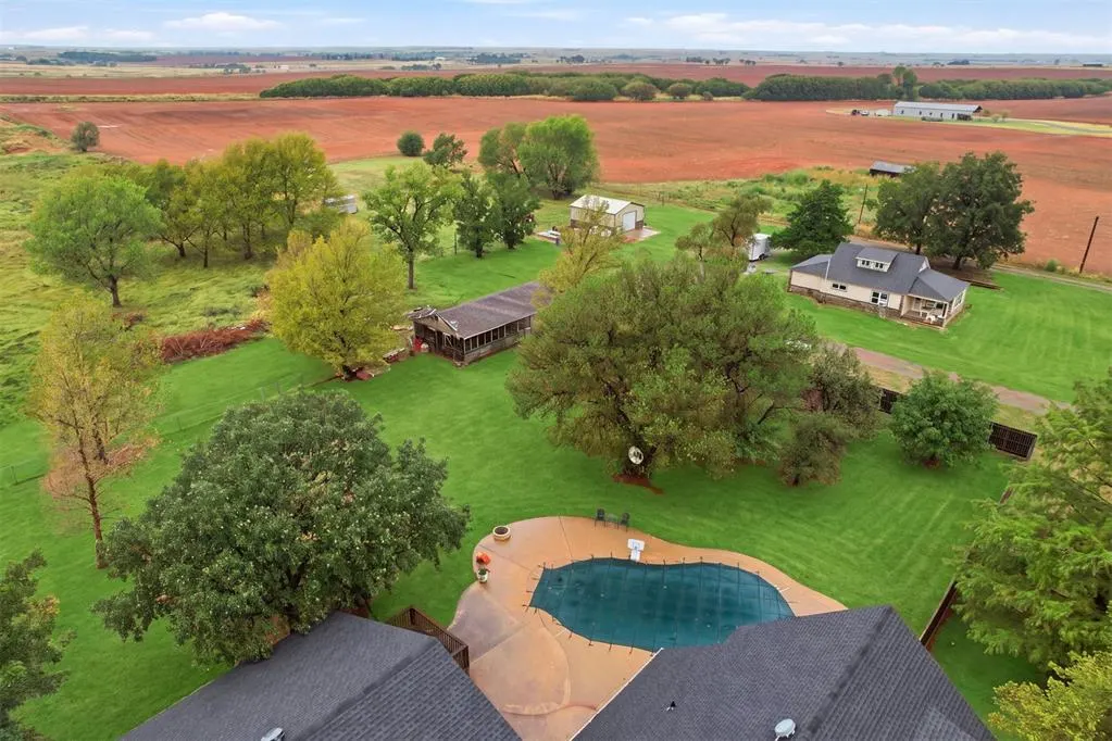 Photo 44 — 10935 N 2080 Road, Canute, OK 73626
