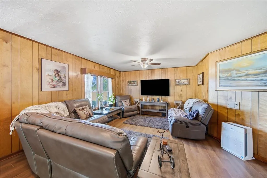 Photo 9 — 1217 Kansas Street, Pawnee, OK 74058