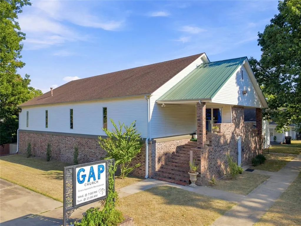 Front exterior — 501 S Park Street, Sapulpa, OK 74066