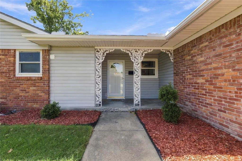 Photo 2 — 6604 E 26th Court, Tulsa, OK 74129