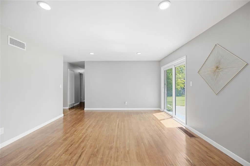 Photo 6 — 6604 E 26th Court, Tulsa, OK 74129