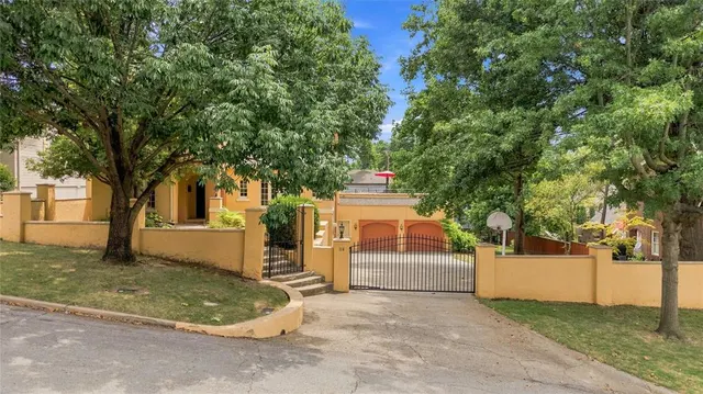 Photo 2 — 116 E 26th Street, Tulsa, OK 74103