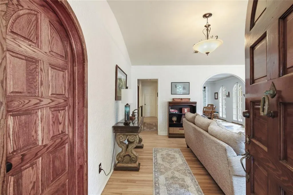 Photo 6 — 116 E 26th Street, Tulsa, OK 74103