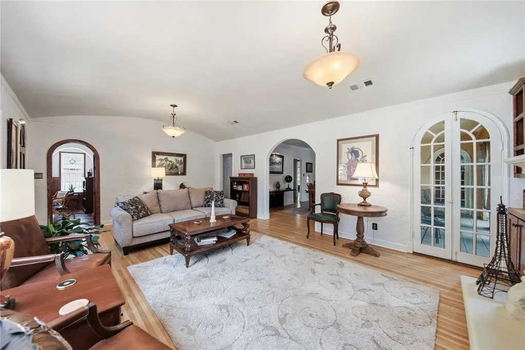 Photo 10 — 116 E 26th Street, Tulsa, OK 74103