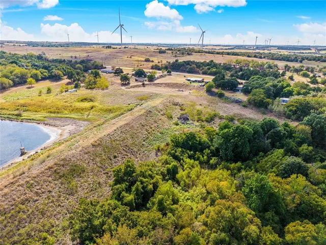 Photo 4 — 40021 State Highway 8, Anadarko, OK 73005