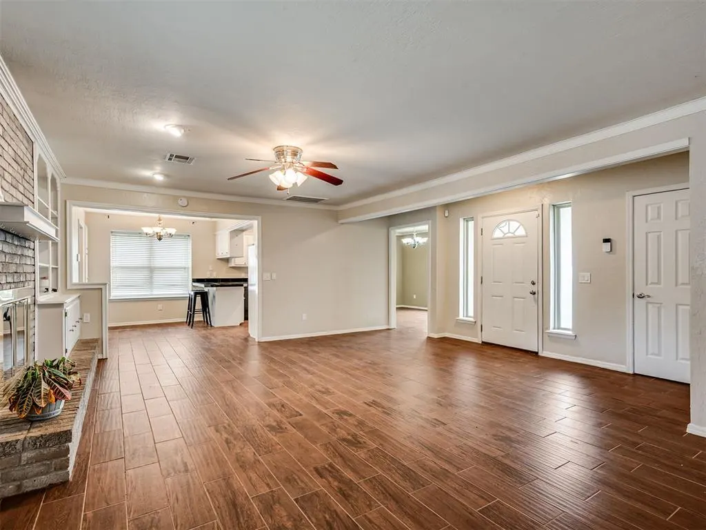 Photo 8 — 513 Smiling Hill Boulevard, Edmond, OK 73013