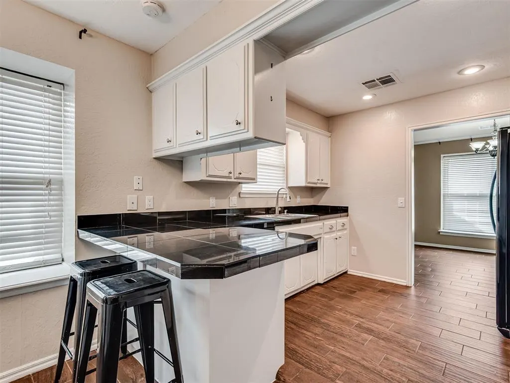 Photo 10 — 513 Smiling Hill Boulevard, Edmond, OK 73013
