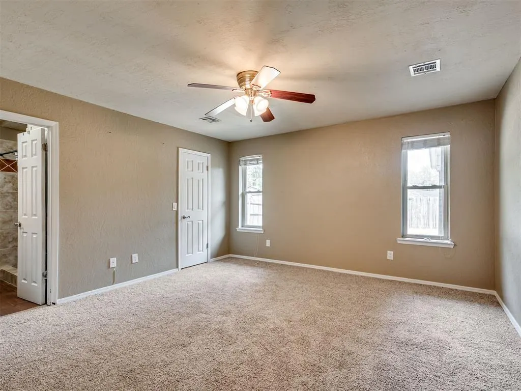 Photo 17 — 513 Smiling Hill Boulevard, Edmond, OK 73013